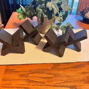Set of 4 wooden “X” decor